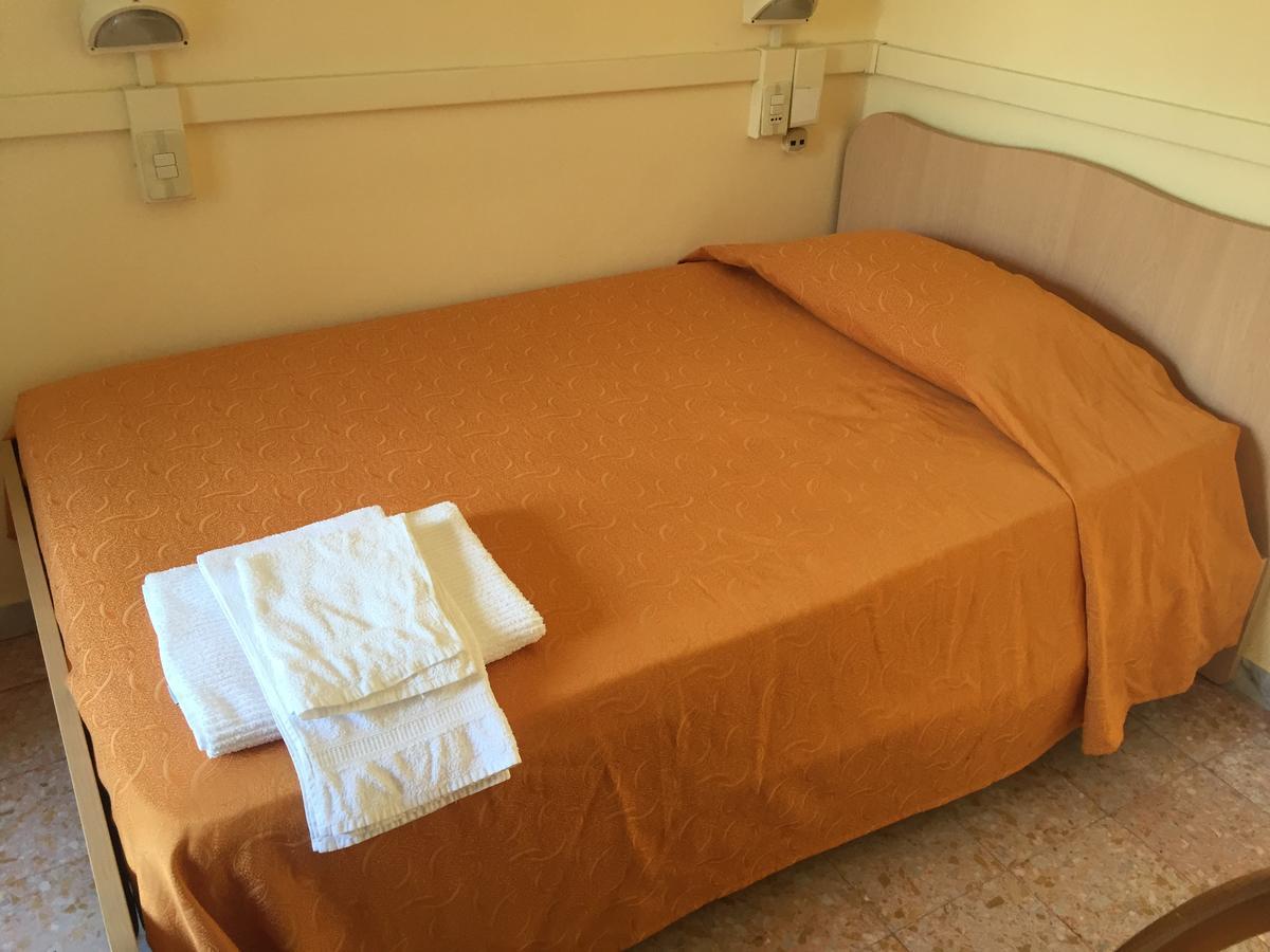 Hotel Il Castello Paola Exteriér fotografie