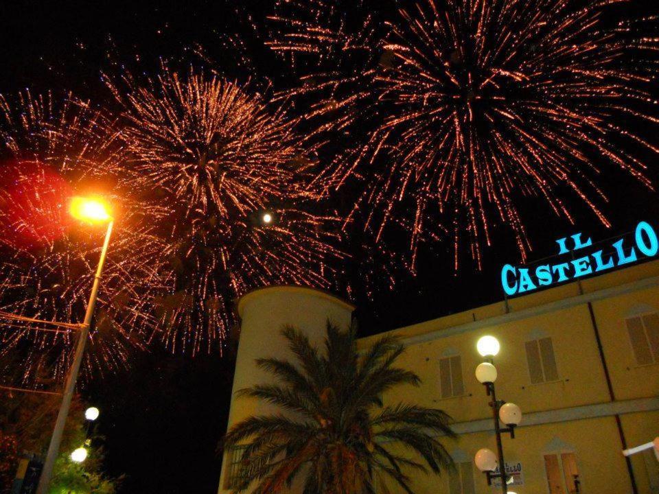 Hotel Il Castello Paola Exteriér fotografie